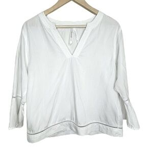 𝅺liverpool white 3/4 bell sleeve v neck blouse